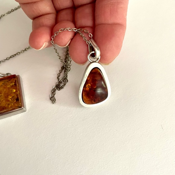 Set of two amber pendant and one chain - Picture 3 of 9